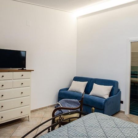 Ohana Bed And Breakfast กาสเตลลัมมาเร ดิ สตาเบีย ภายนอก รูปภาพ