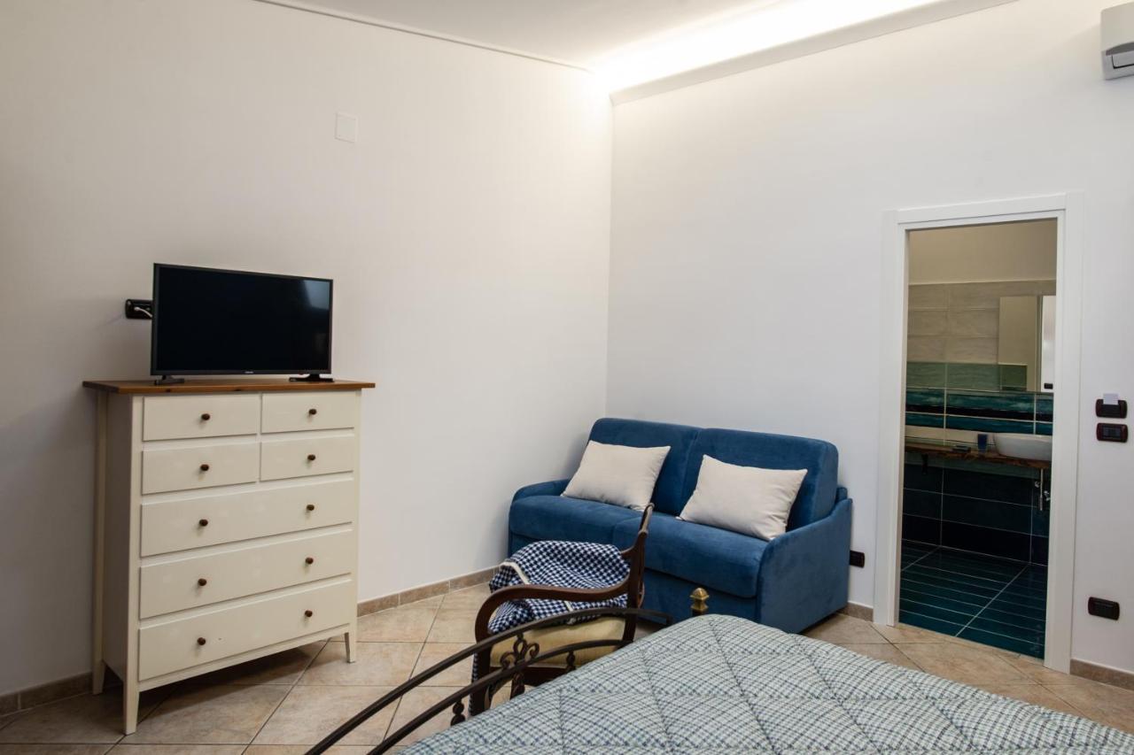 Ohana Bed And Breakfast กาสเตลลัมมาเร ดิ สตาเบีย ภายนอก รูปภาพ